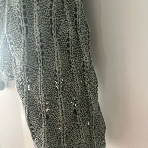 Women’s S/M Wishlist Sage Green Cardigan Sweater - Picture 4 of 5